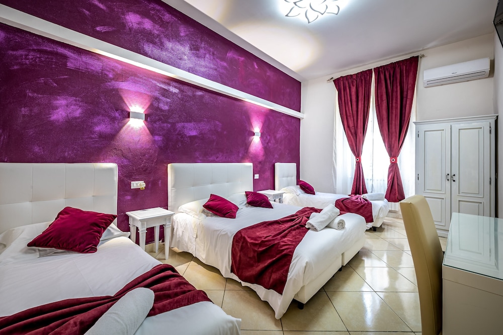 Standard Quadruple Room, Multiple Beds photo 1