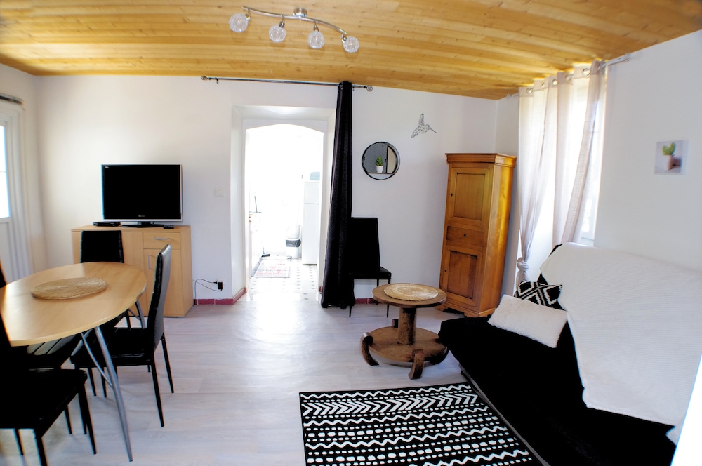 Family House photo 1