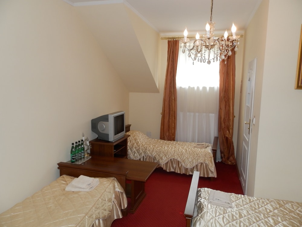 Quadruple Room (Number 204) photo 1