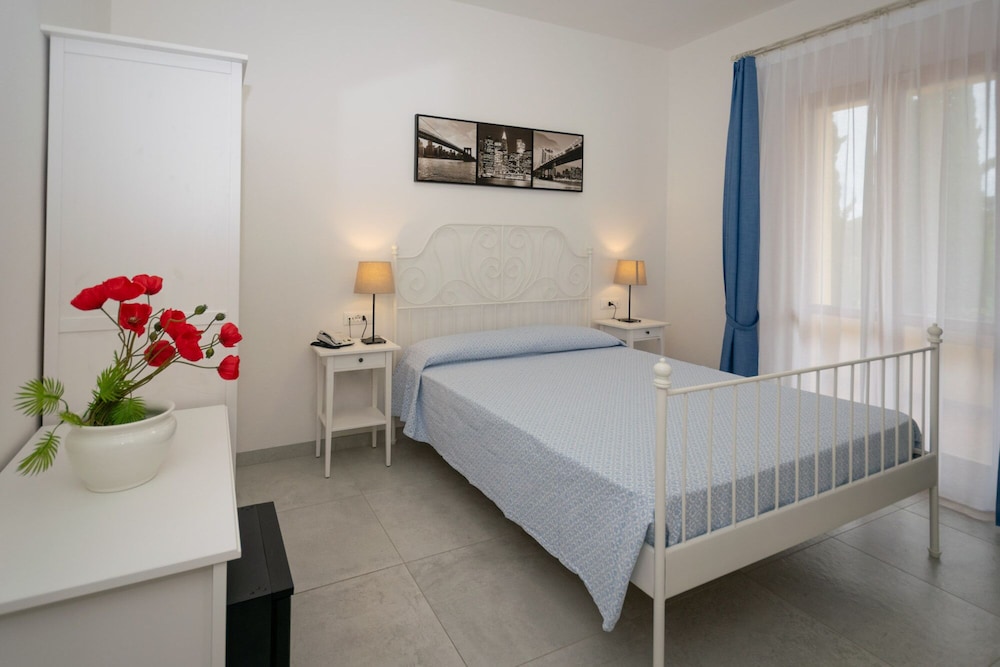 Classic Double Room, Balcony photo 1