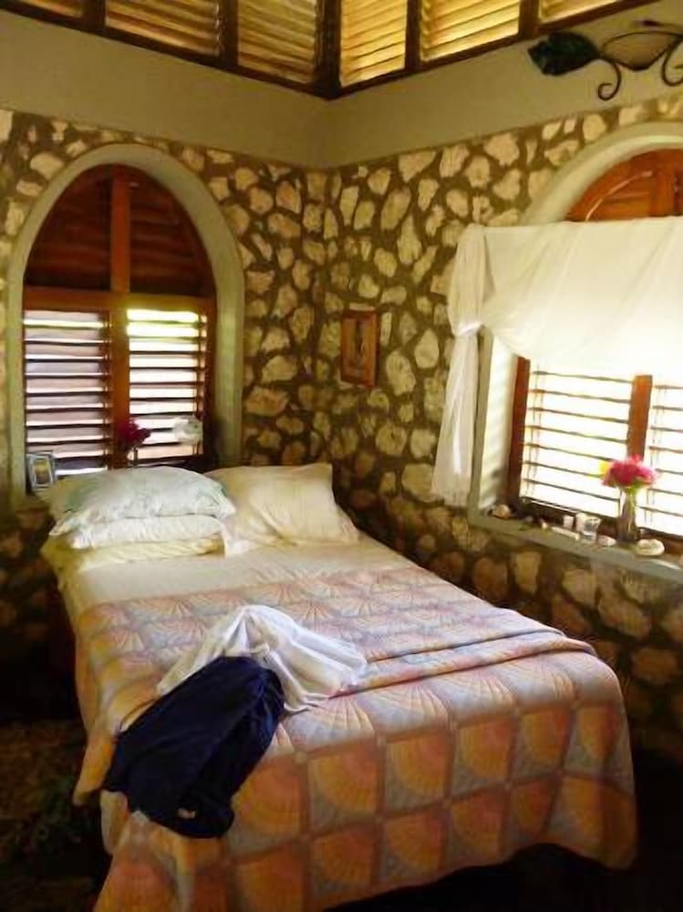 Standard Room (Daily Yoga Included) photo 3
