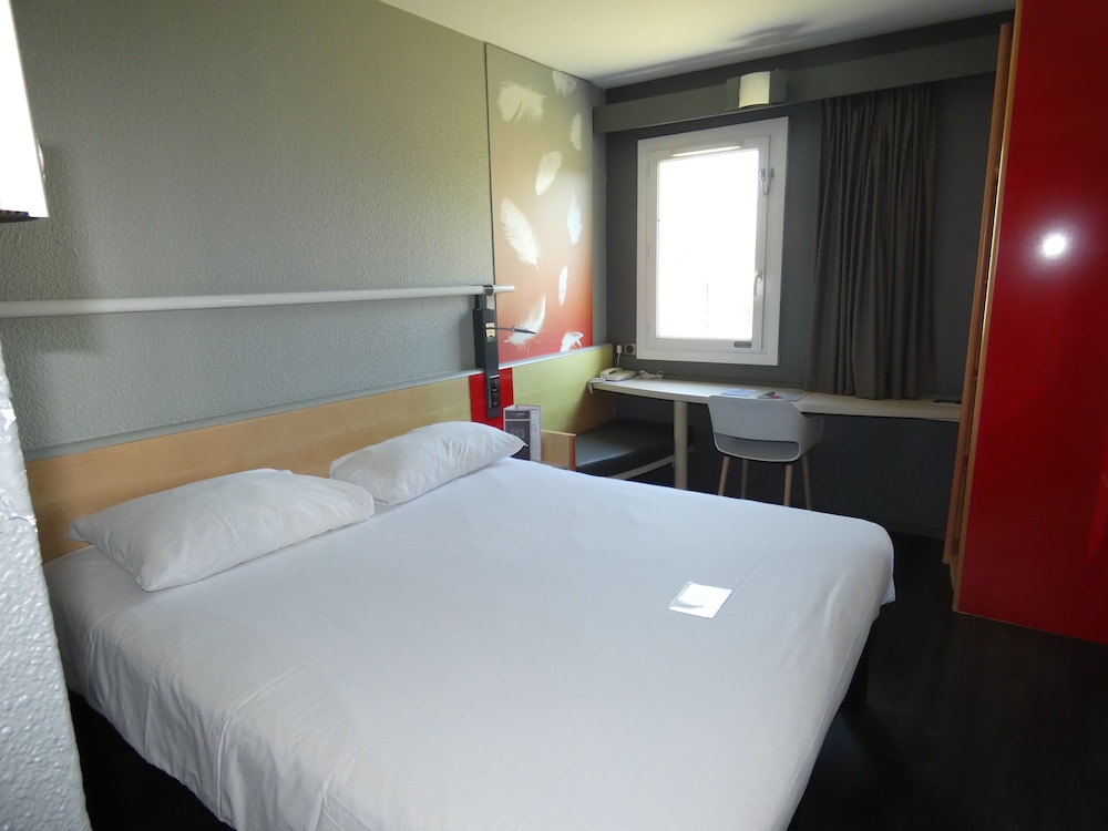 Standard Room, 1 Double Bed - Photo 7