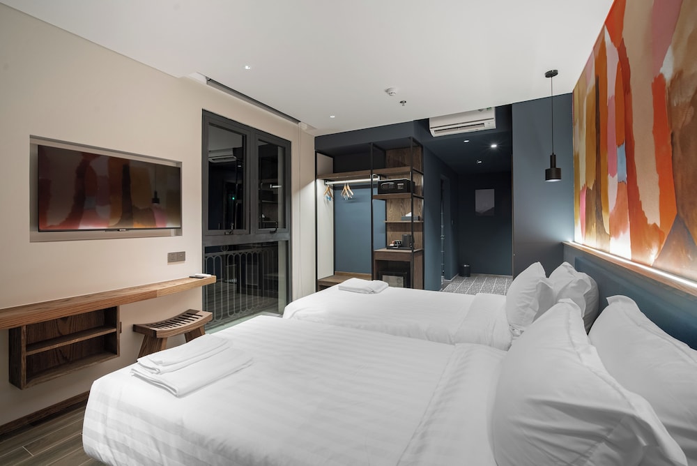 Deluxe Room, City View photo 3