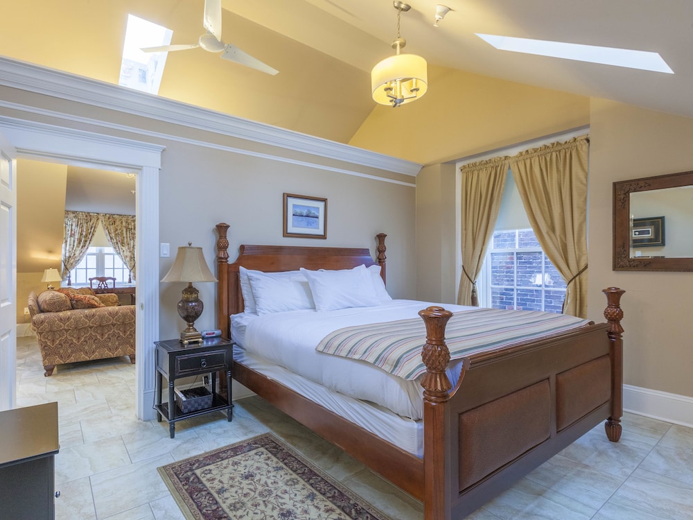 Executive Penthouse, 1 Bedroom, Kitchen, Harbor View photo 1