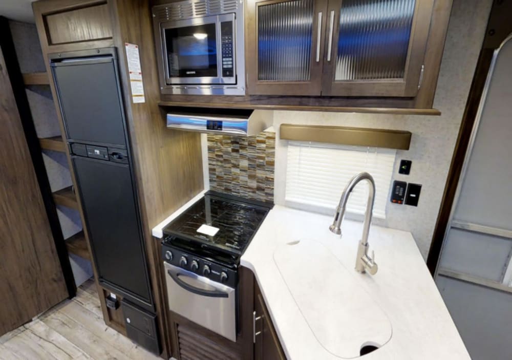 Premium Suite, 2 Bedrooms, Non Smoking, Mountain View photo 3