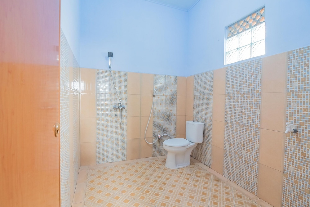 Twin Room (Reddoorz) photo 2
