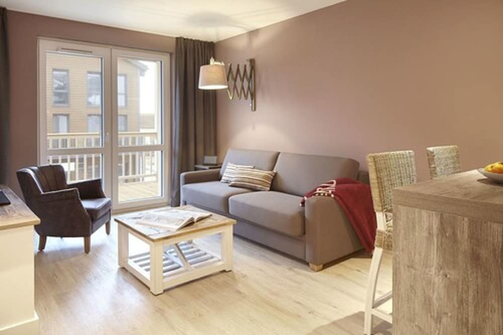 Basic Apartment photo 1
