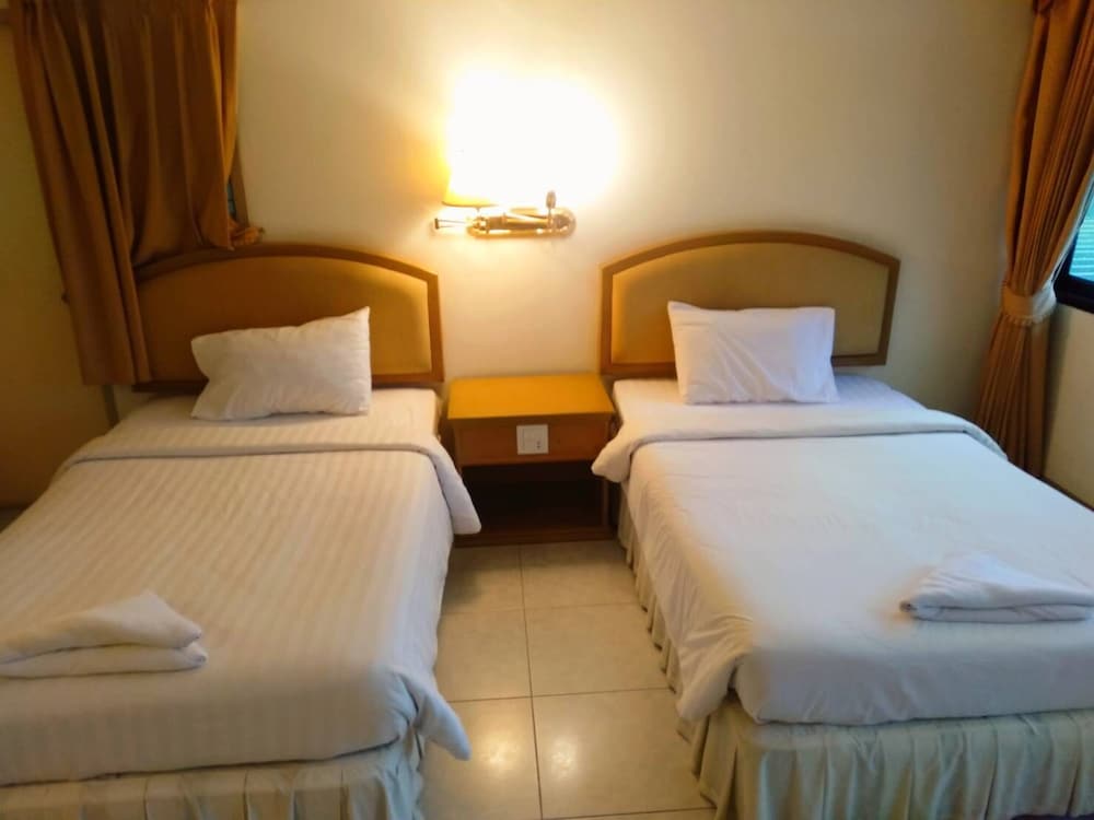 Deluxe Twin Room, 2 Twin Beds, Non Smoking photo 1
