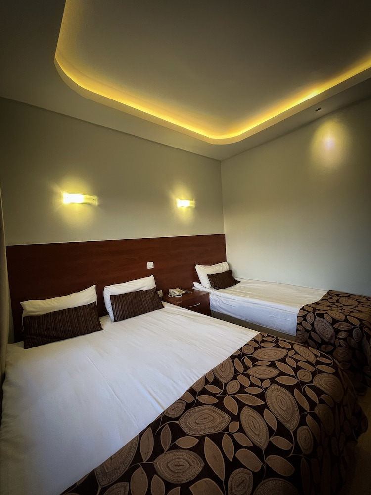 Family Room, 1 Bedroom, City View - Photo 2