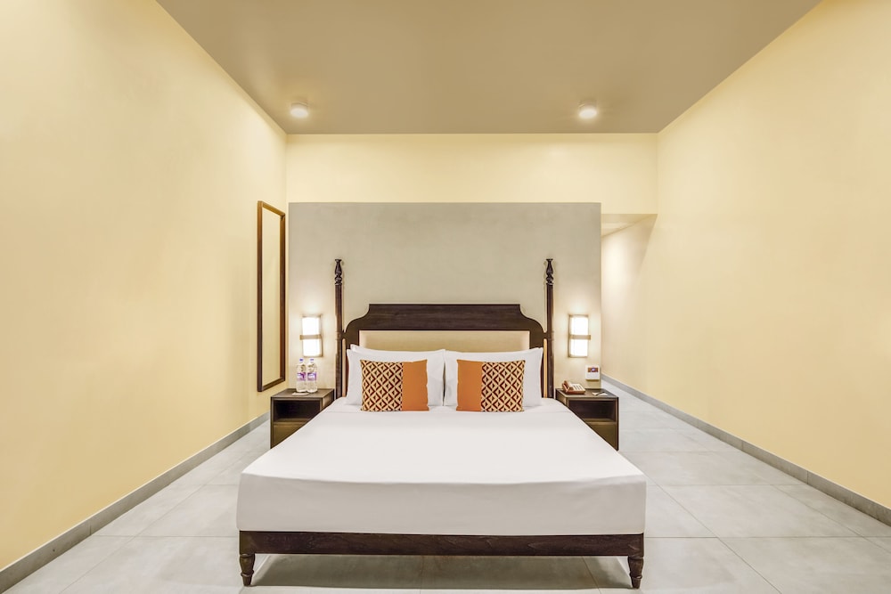 Premium King Room - Photo 6
