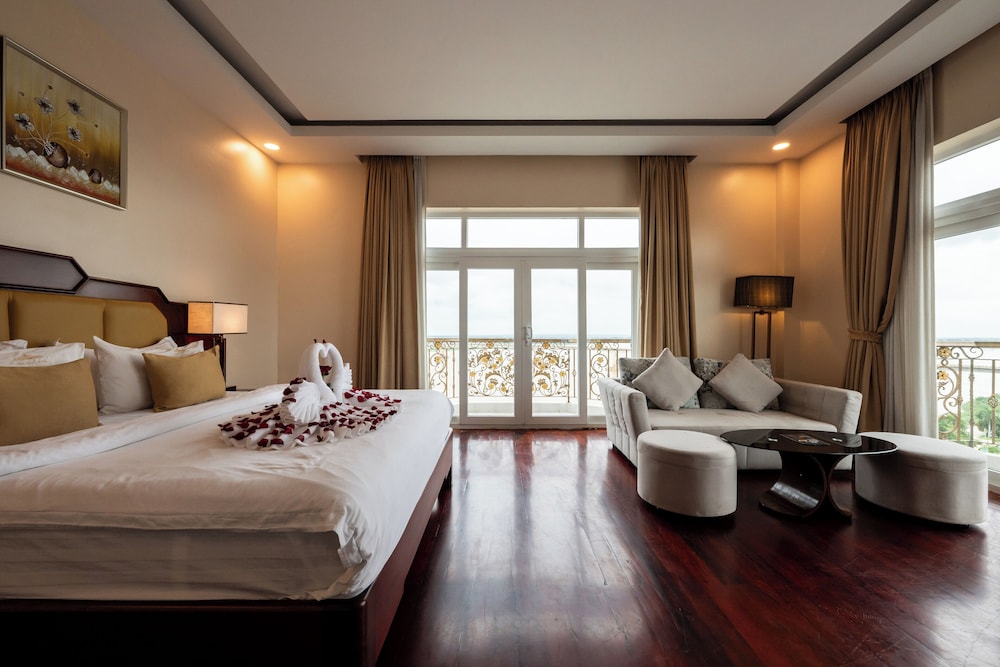 Mekong Double Room, Balcony, River View