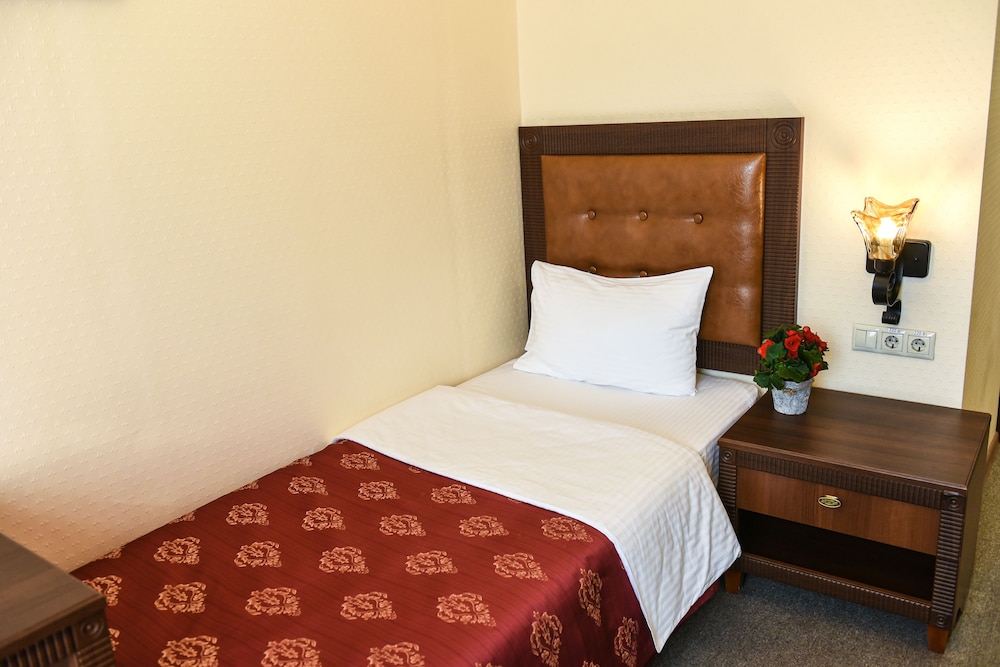 Basic Single Room photo 2