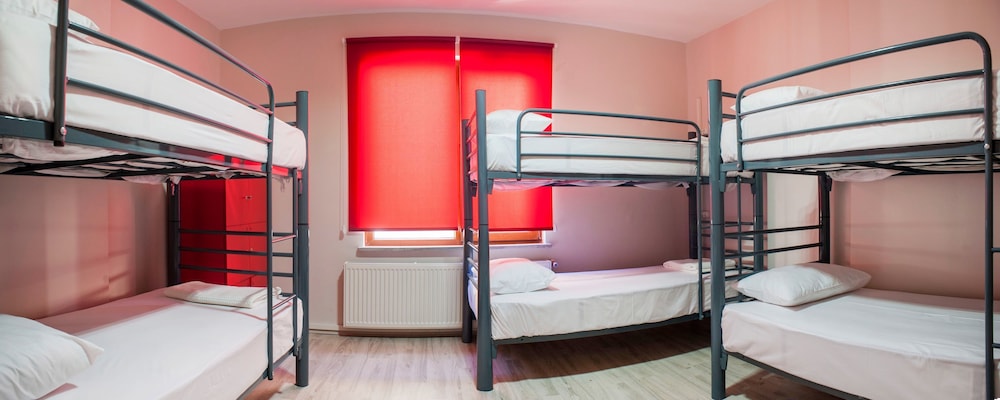 Shared Dormitory, Men only (6 People) photo 1