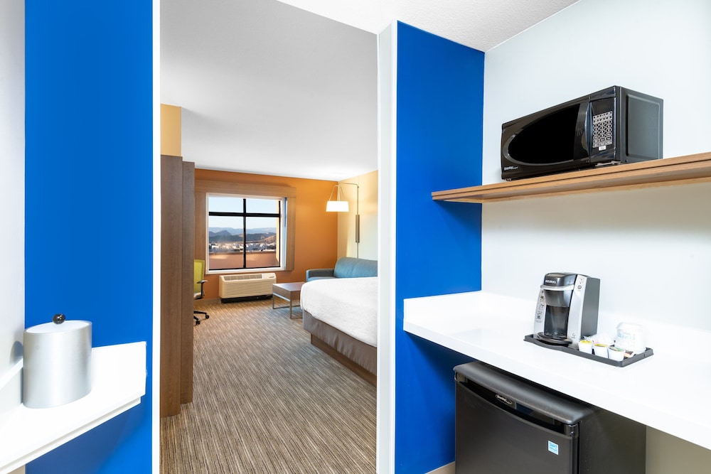 Standard Room, 1 King Bed, Accessible (Communications) - Photo 3