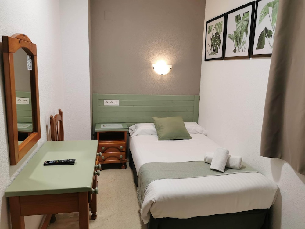 Single Room photo 2