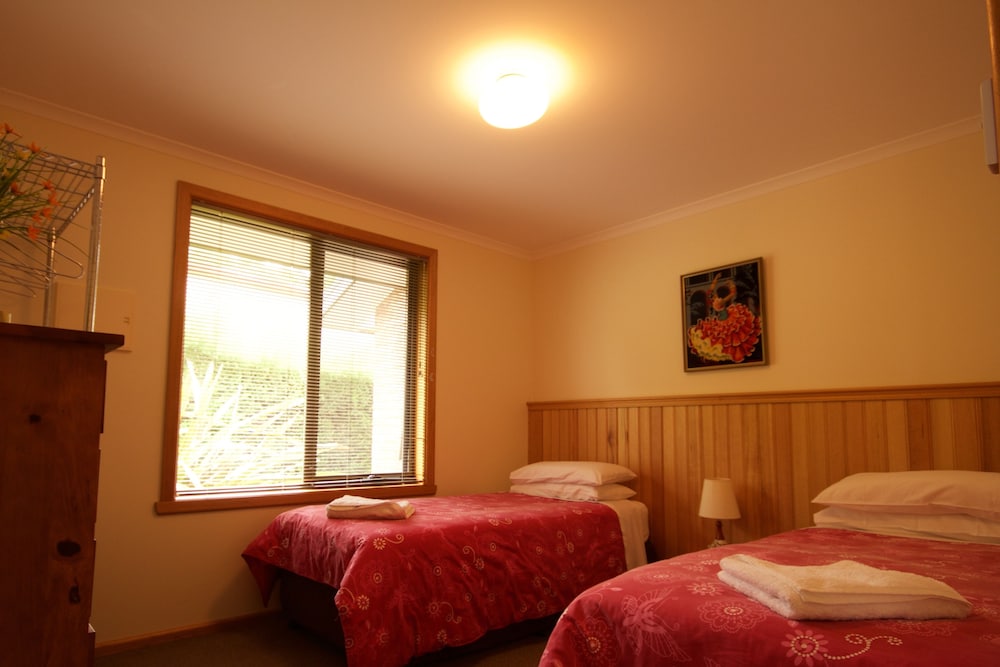 The Deck(One Bedroom 2 people | Two Bedroom 4 people) photo 2