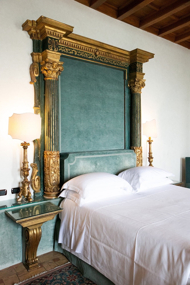The Medici Suite