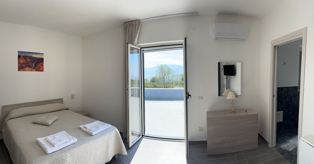 Romantic Suite photo 2