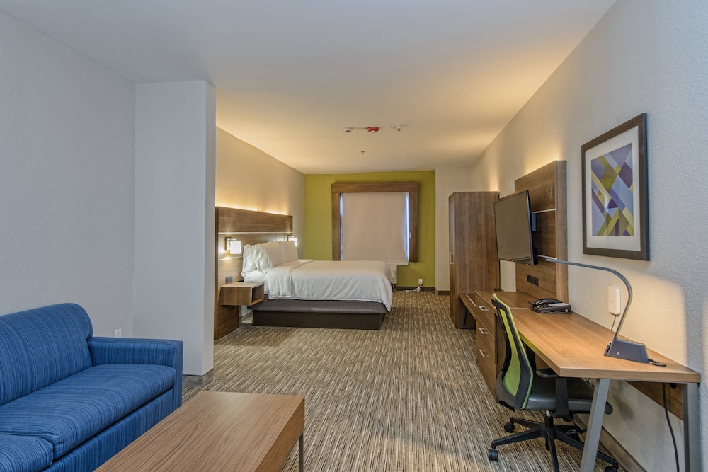 Suite, 2 Queen Beds, Accessible (Communications, Mobility, Access Tub) - Photo 1