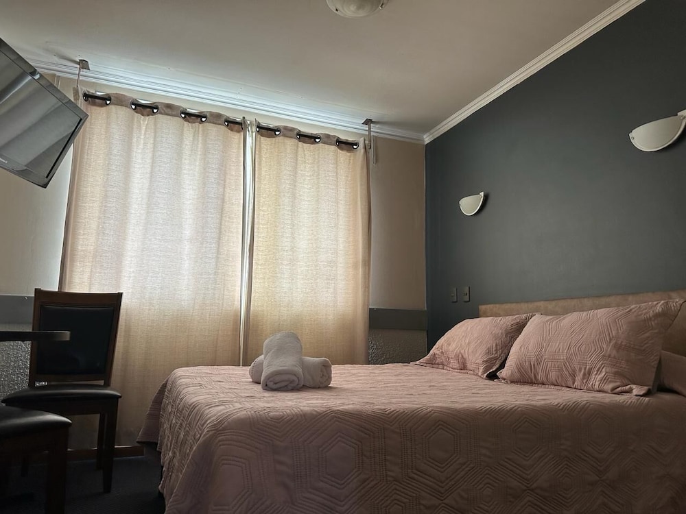 Traditional Double Room Single Use photo 2