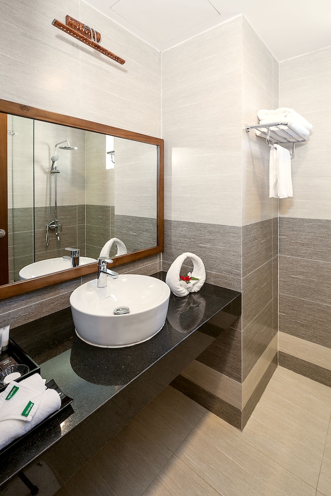 Deluxe Twin Room, Partial Ocean View photo 3