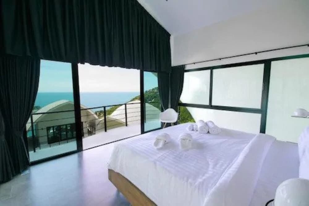 Deluxe Room, Sea View (A1)