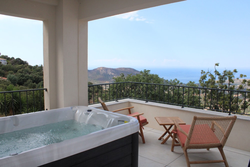 Suite, Balcony, Sea View photo 2