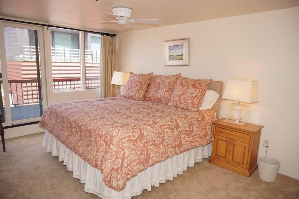 Condo, 3 Bedrooms