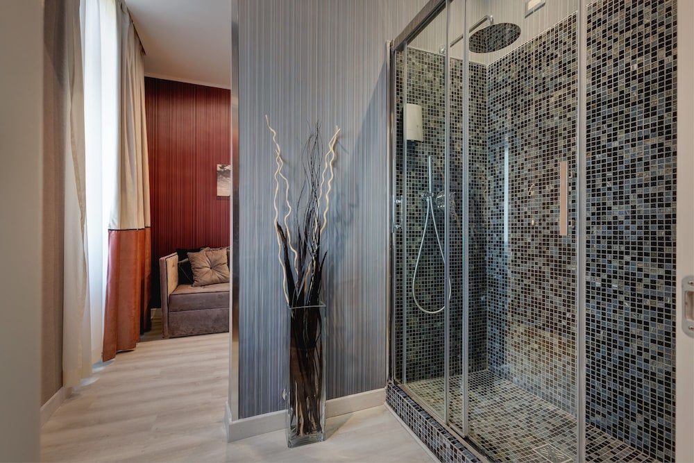 Family Suite thumbnail 6