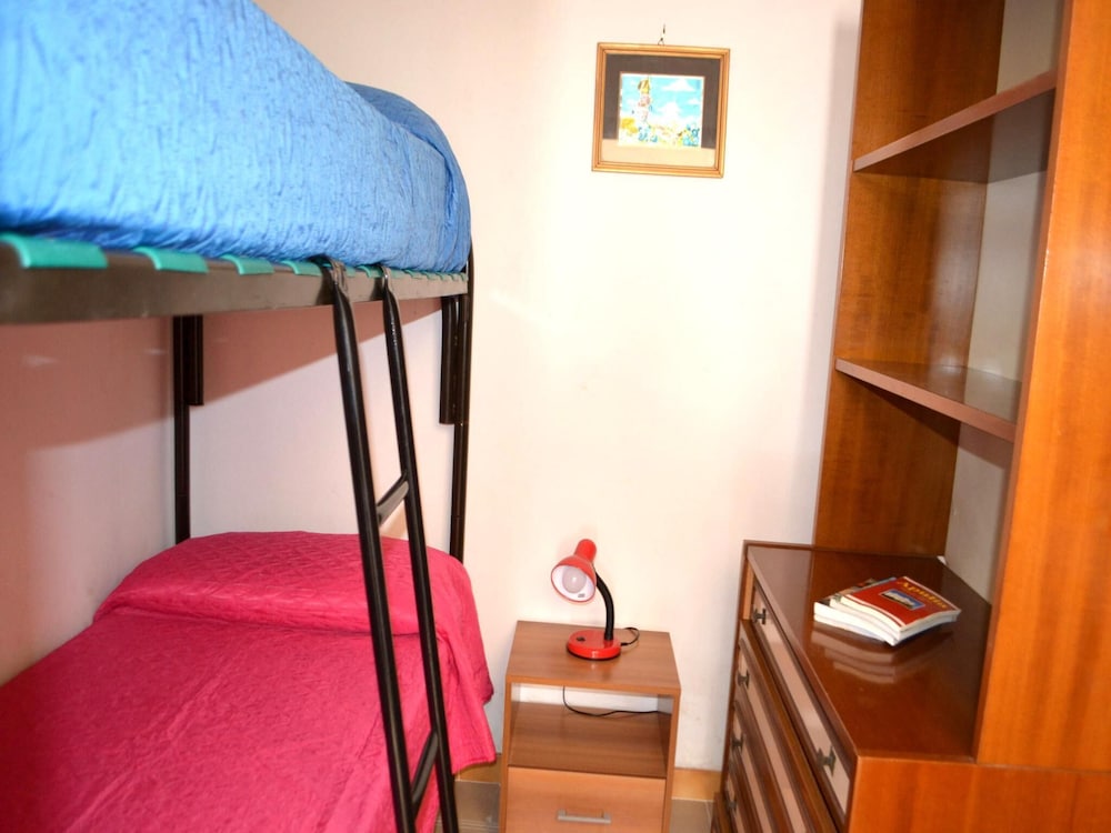 House, 3 Bedrooms, Smoking