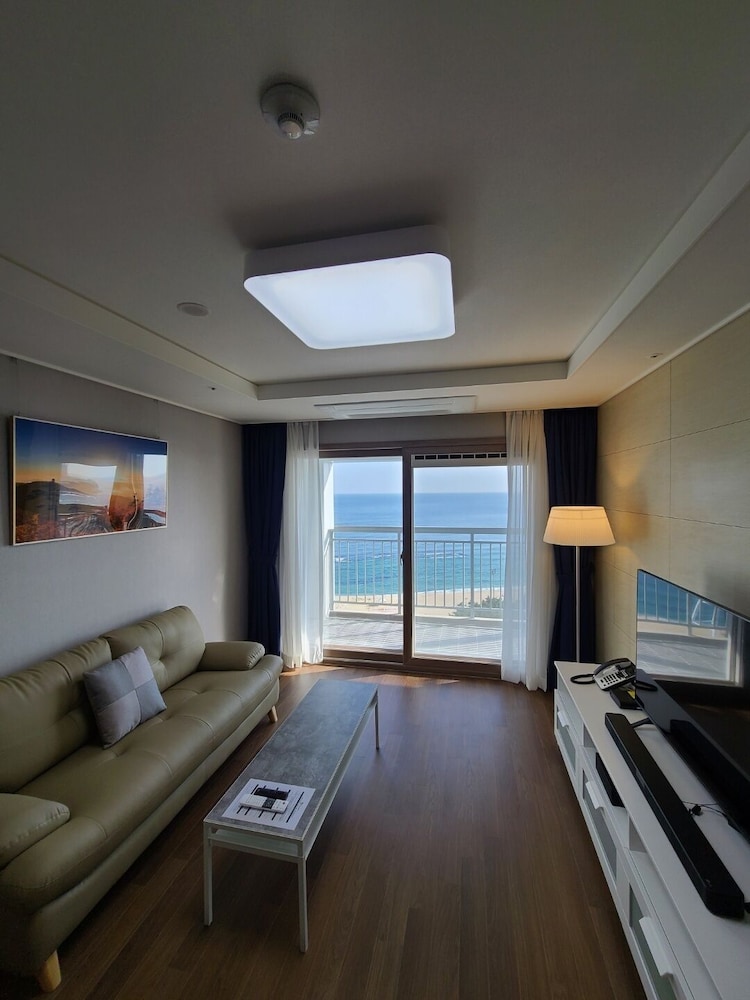 Premier Suite, Multiple Beds, Non Smoking, Ocean View