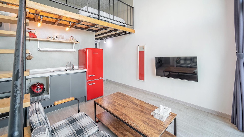 Basic Room, 1 Bedroom (303(No Pets Allowed)) photo 1