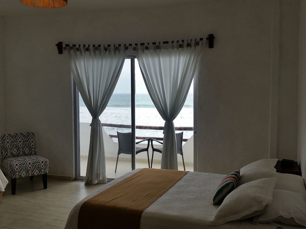 Deluxe Room, Non Smoking photo 3