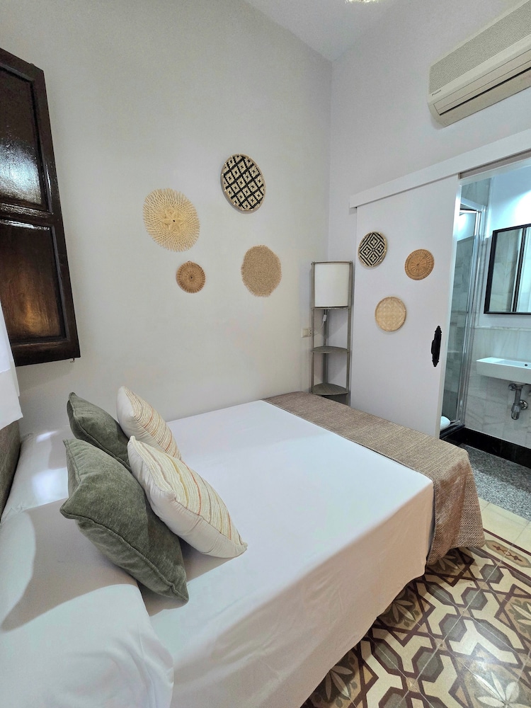 Economy Room photo 2