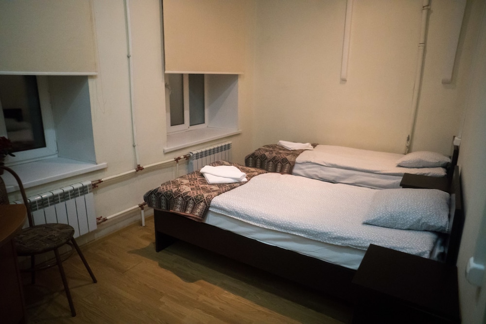 Economy Twin Room photo 1