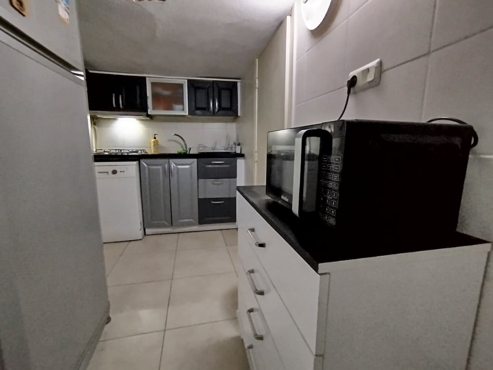 Standard 8Bed Mixed Dorm Ensuite Terrace photo 3