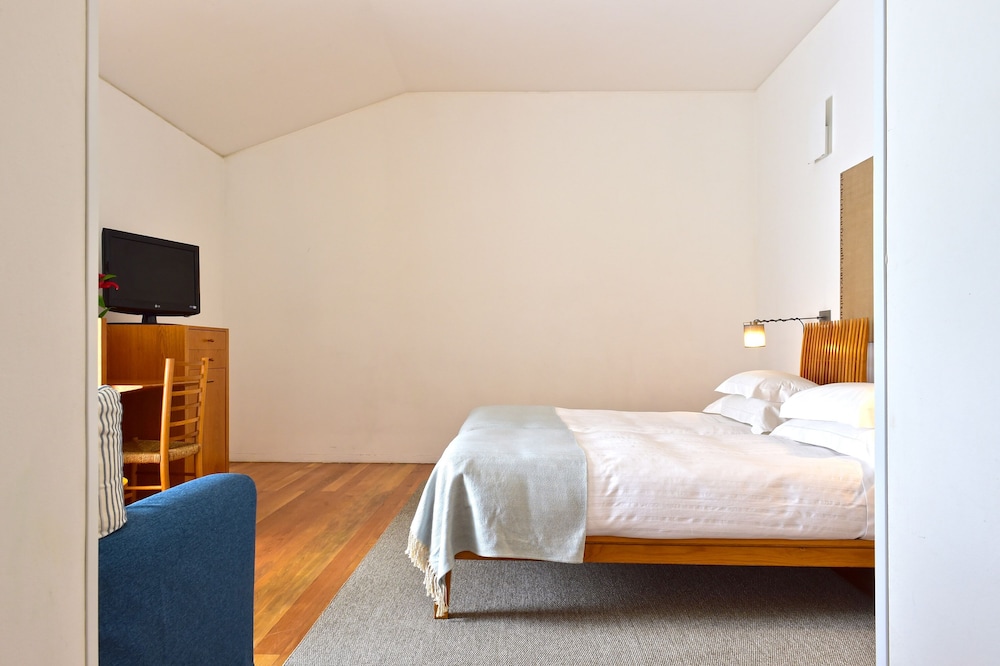 Junior Suite (Triple) - Photo 2