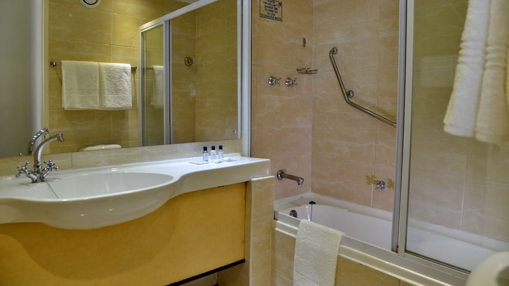 Deluxe Suite photo 2