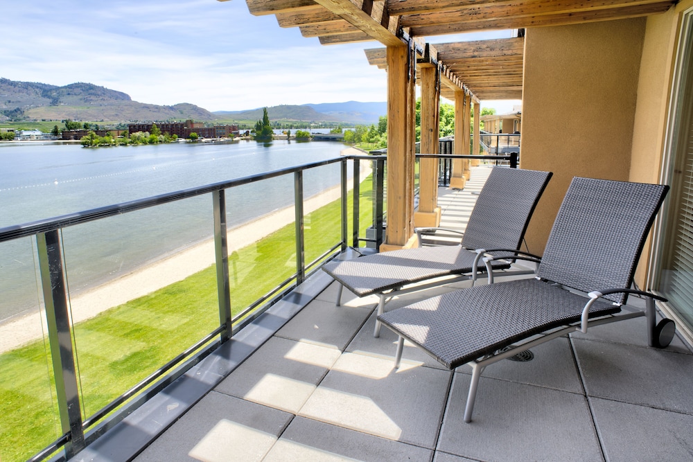 Luxury Townhome, 2 Bedrooms, Lake View photo 2