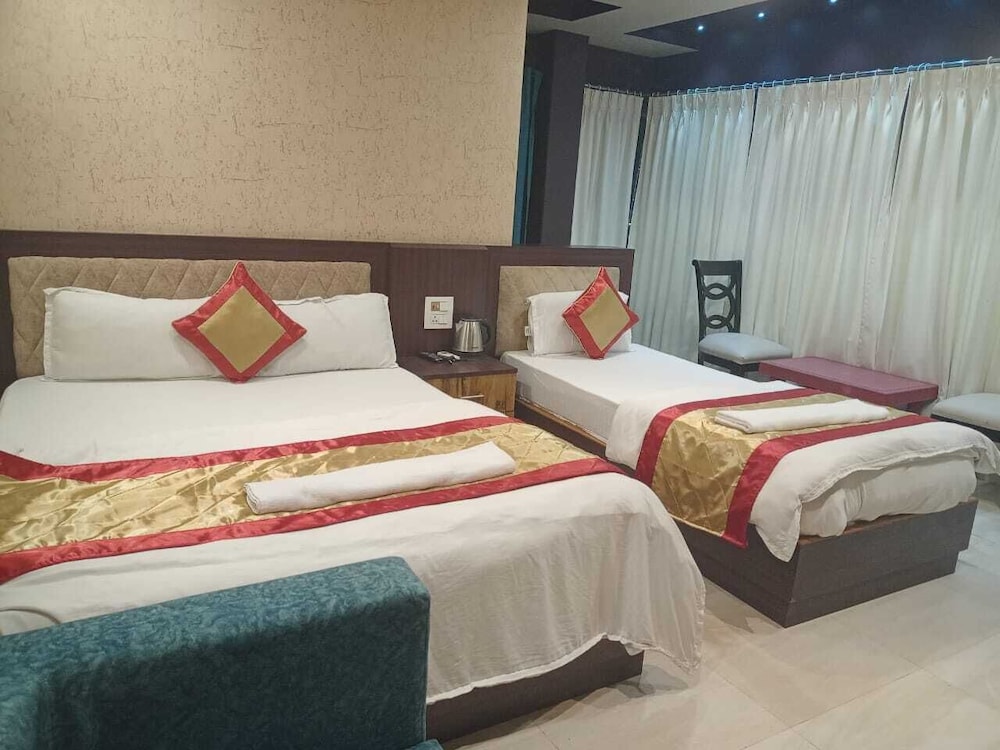 Premium Triple Room