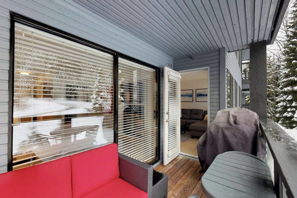 Ski in Ski out - Steam Shower - Roof top Hot tub, Photo 22