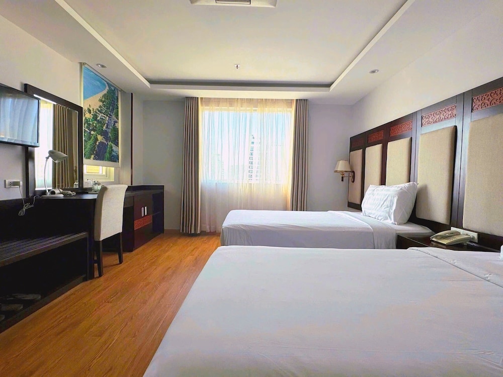 Deluxe Twin Room, City View photo 3