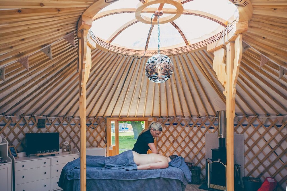Luxury Tent, Multiple Beds, Non Smoking, Hot Tub photo 2