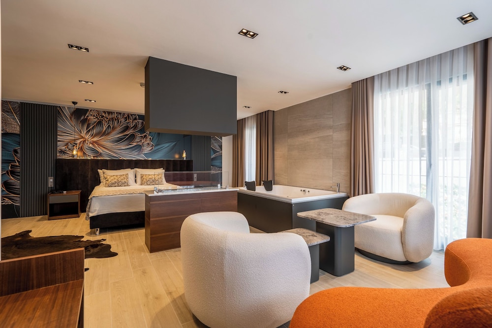 Premium Room, 1 Queen Bed, Sea View