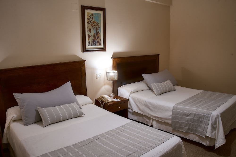 Standard Double or Twin Room photo 2