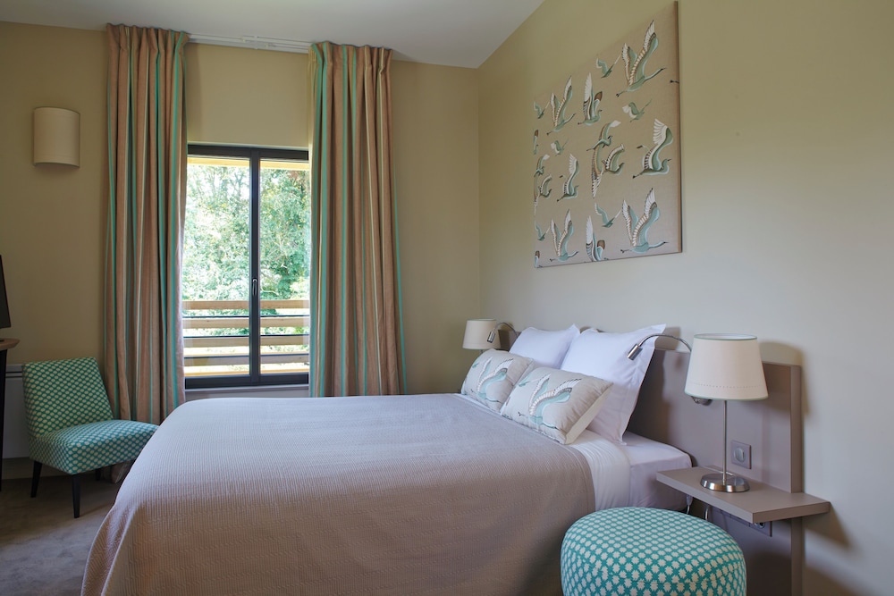 Superior Room, Garden View