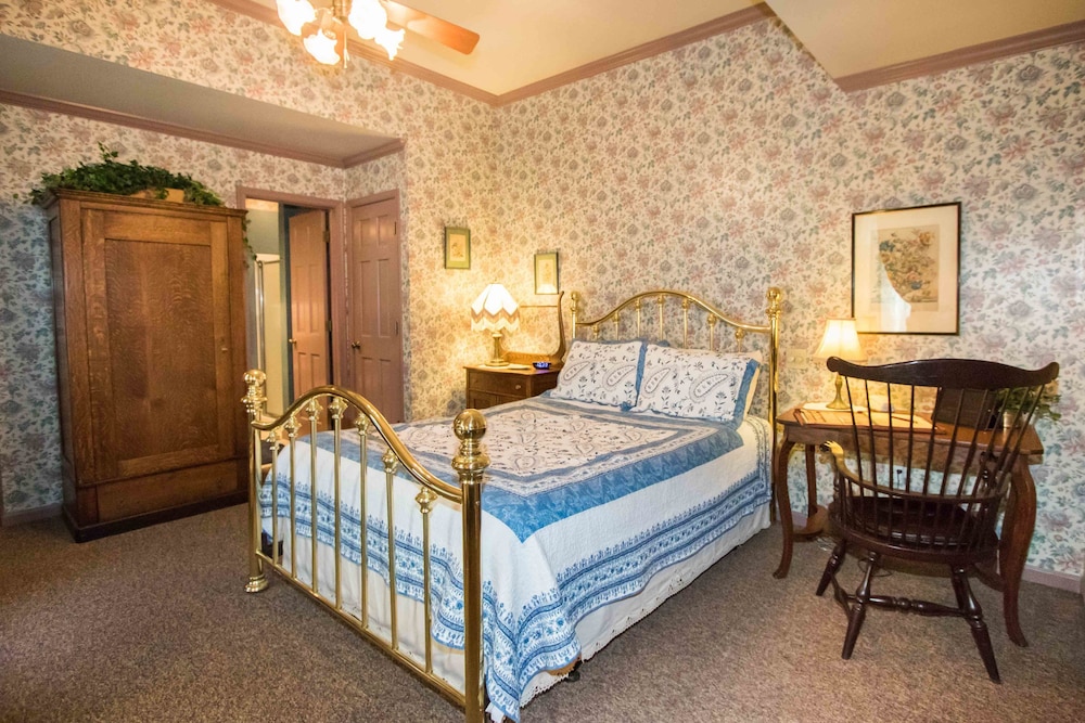 Superior Room - 1st & 2nd Floors - No Elevator