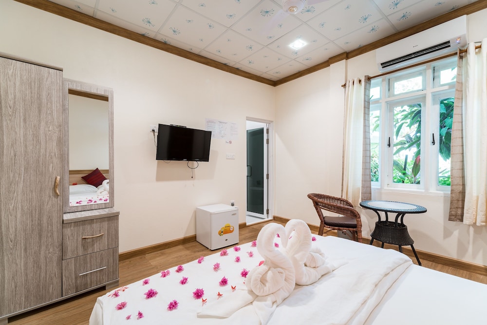 Family Triple Room, 1 Bedroom, Non Smoking, Bathtub photo 1