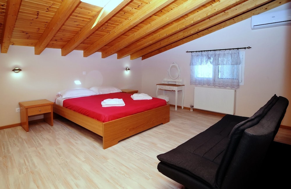 House, 2 Bedrooms