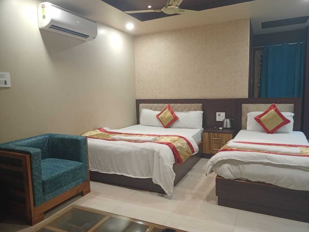 Premium Triple Room photo 3